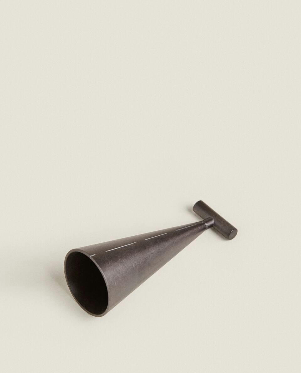 CONICAL CANDLE SNUFFER