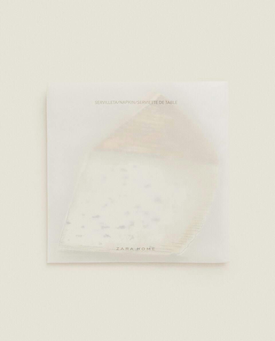 CHEESE-SHAPED PAPER NAPKINS (PACK OF 20)