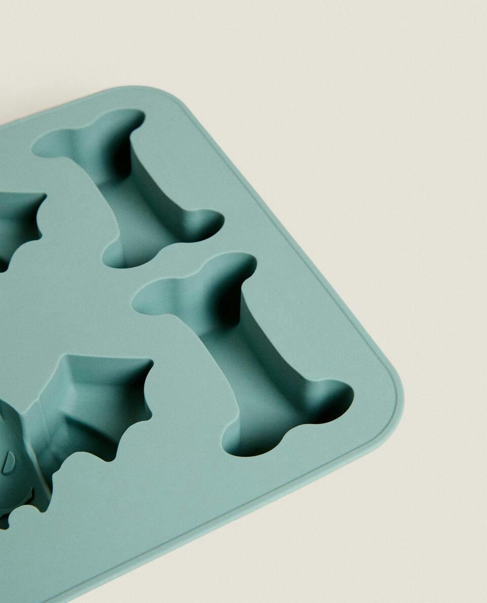 KIDS’ HALLOWEEN BAKING MOULD