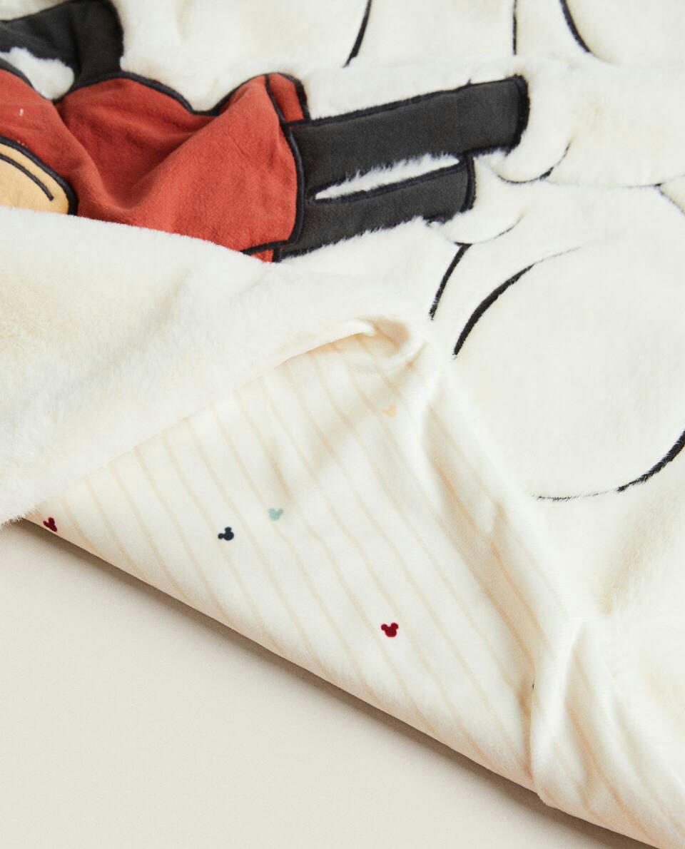 FUZZY MICKEY ? DISNEY BLANKET