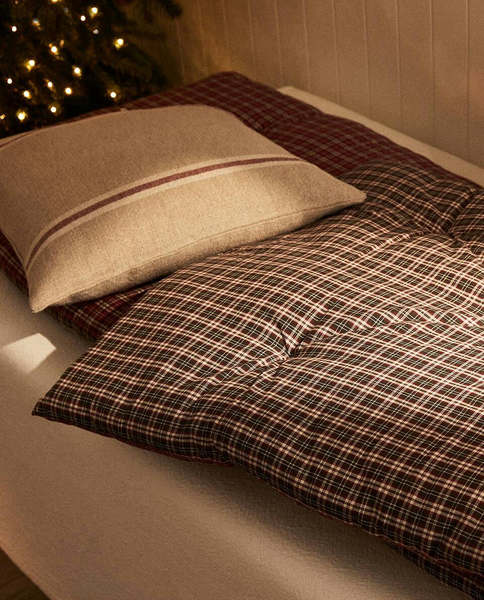 CHRISTMAS TARTAN CHECK TOPPER