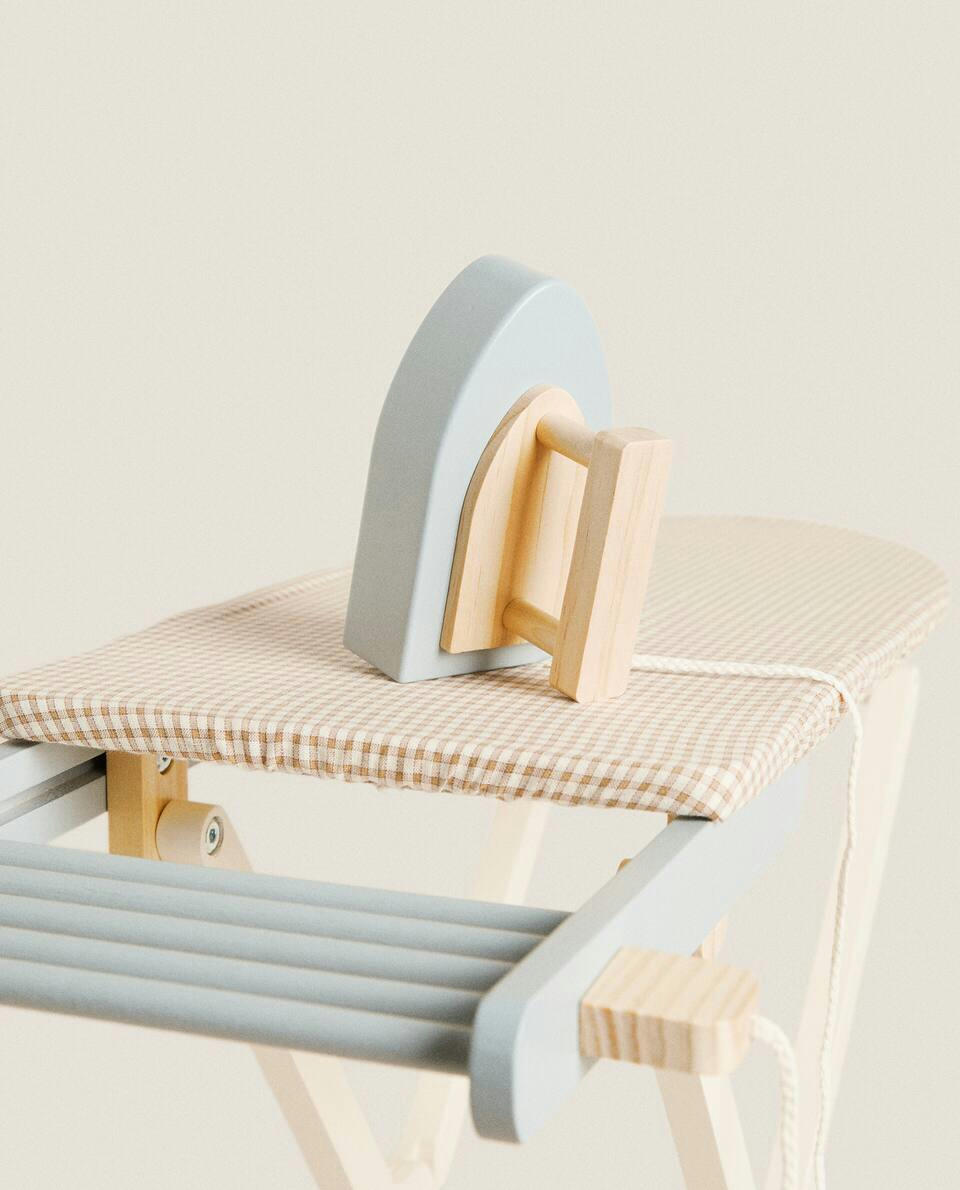 TOY IRONING SET