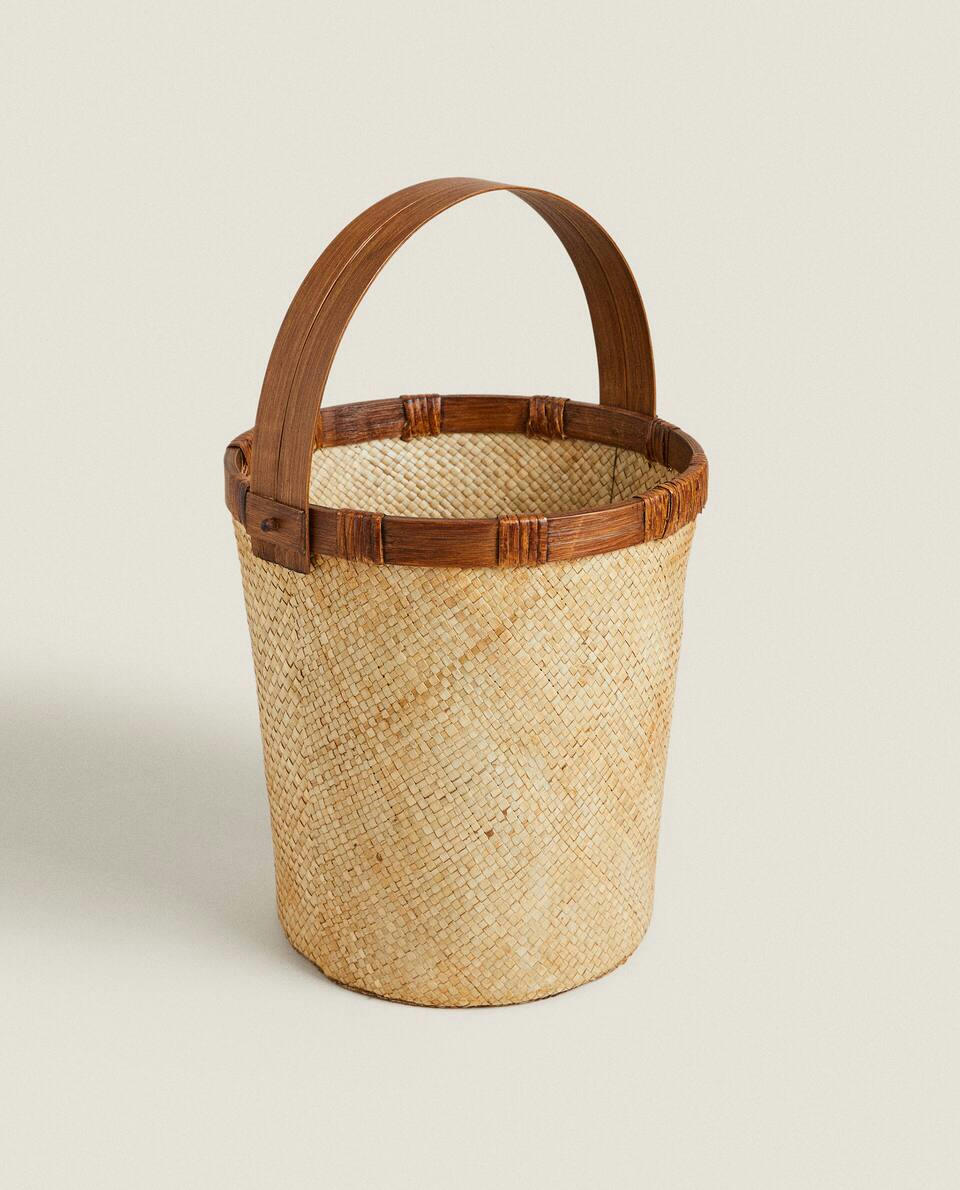 BASKET WITH HANDLE