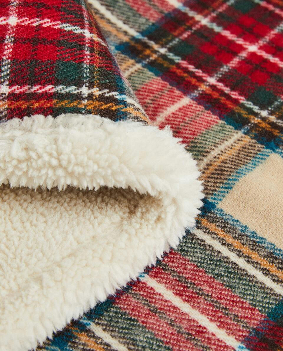 CHRISTMAS REVERSIBLE TARTAN BLANKET