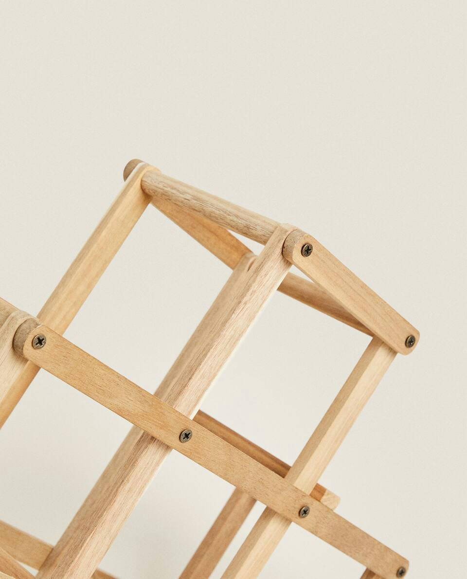 EXTENDIBLE WOODEN BOTTLE STAND