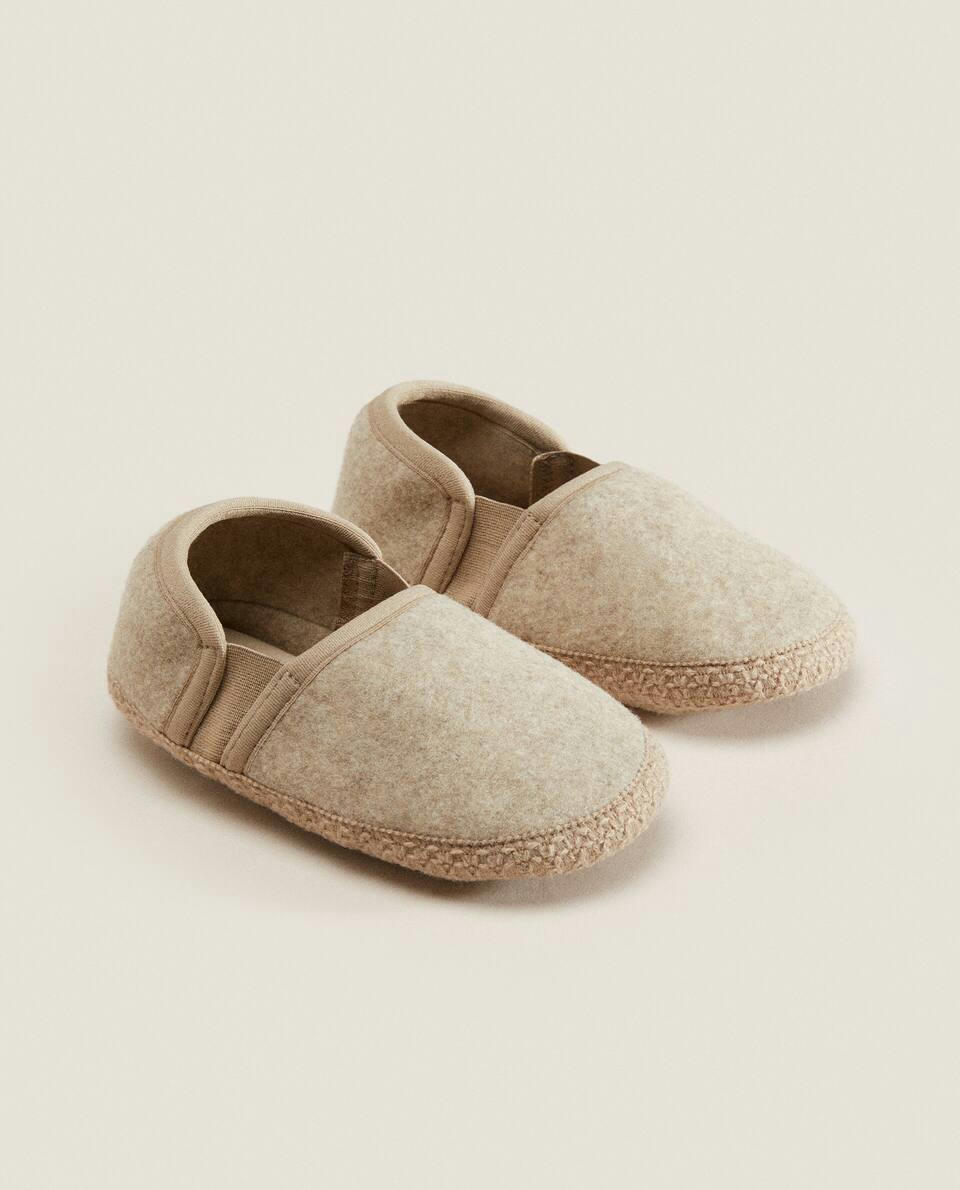 ELASTIC COSY SLIPPERS