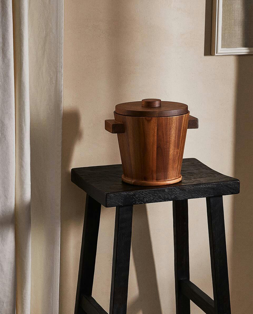 WOODEN ICE BUCKET WITH HANDLES