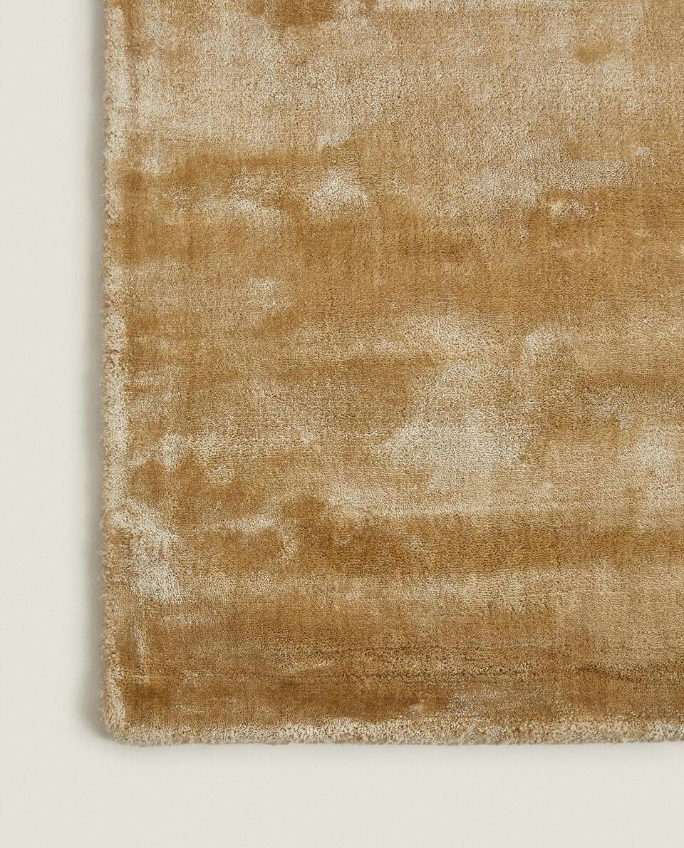 GOLDEN VISCOSE RUG