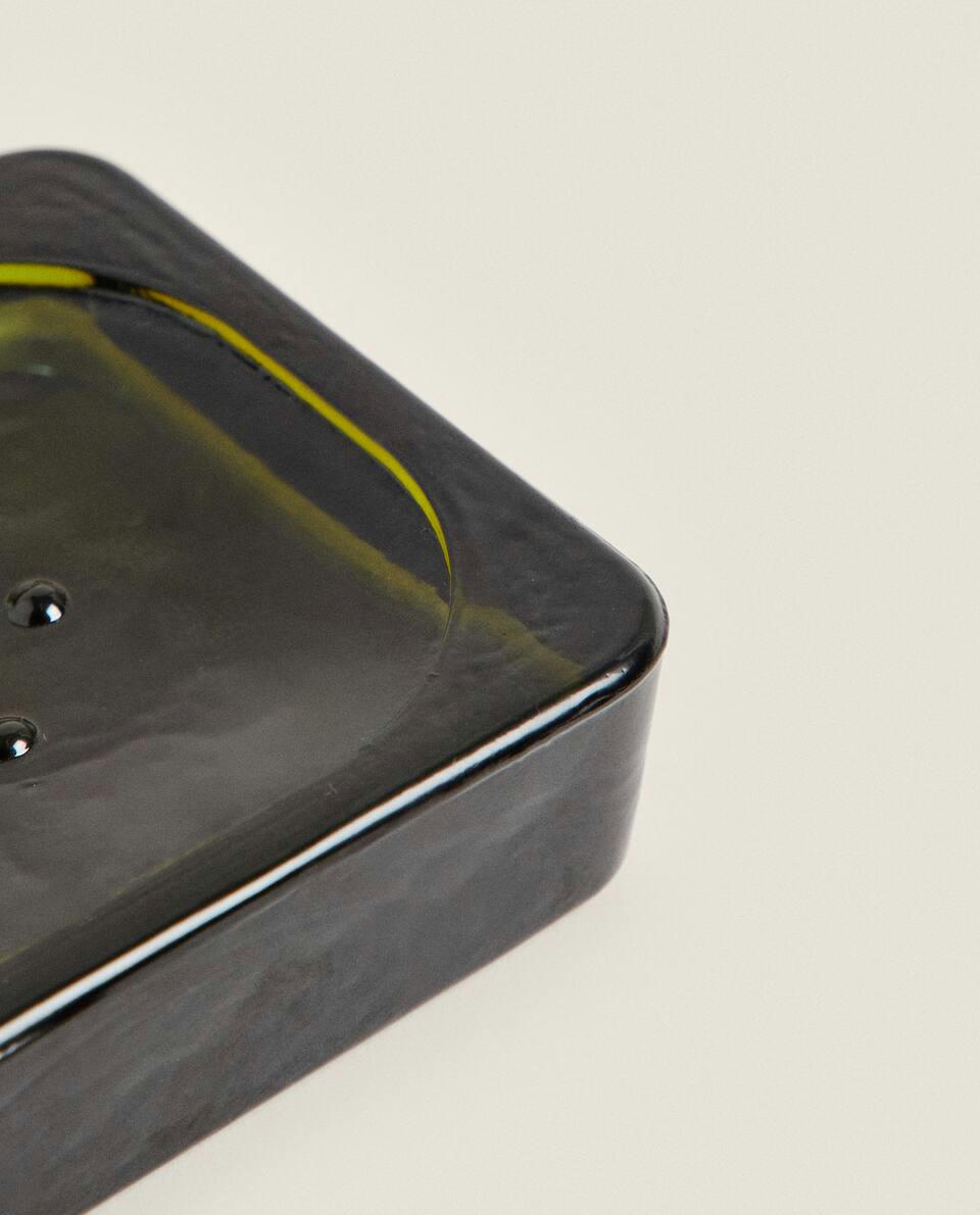 COLOURED GLASS BATHROOM SET