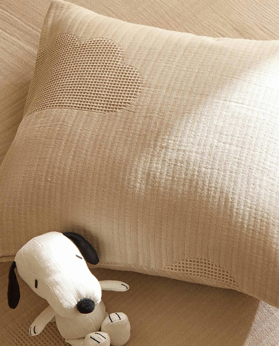 CLOUD PATTERN CUSHION COVER