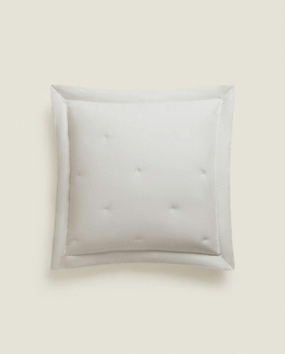 DOTTED CUSHION COVER