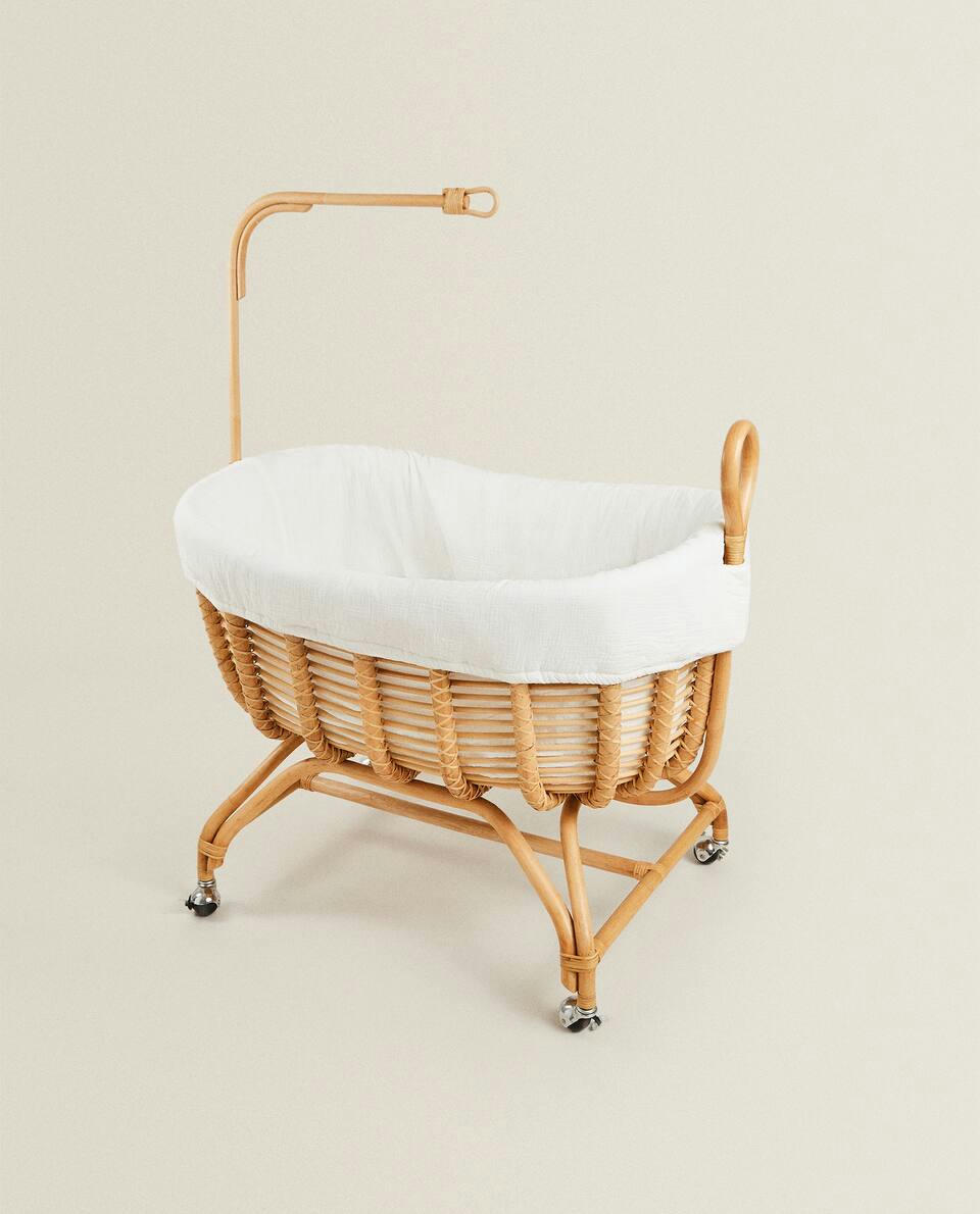 RATTAN MINI COT