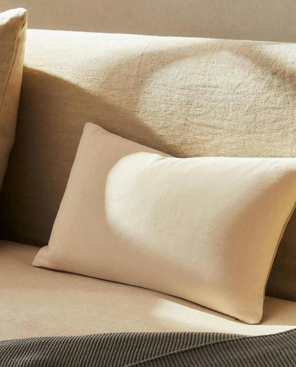 LINEN AND VELVET CUSHION COVER