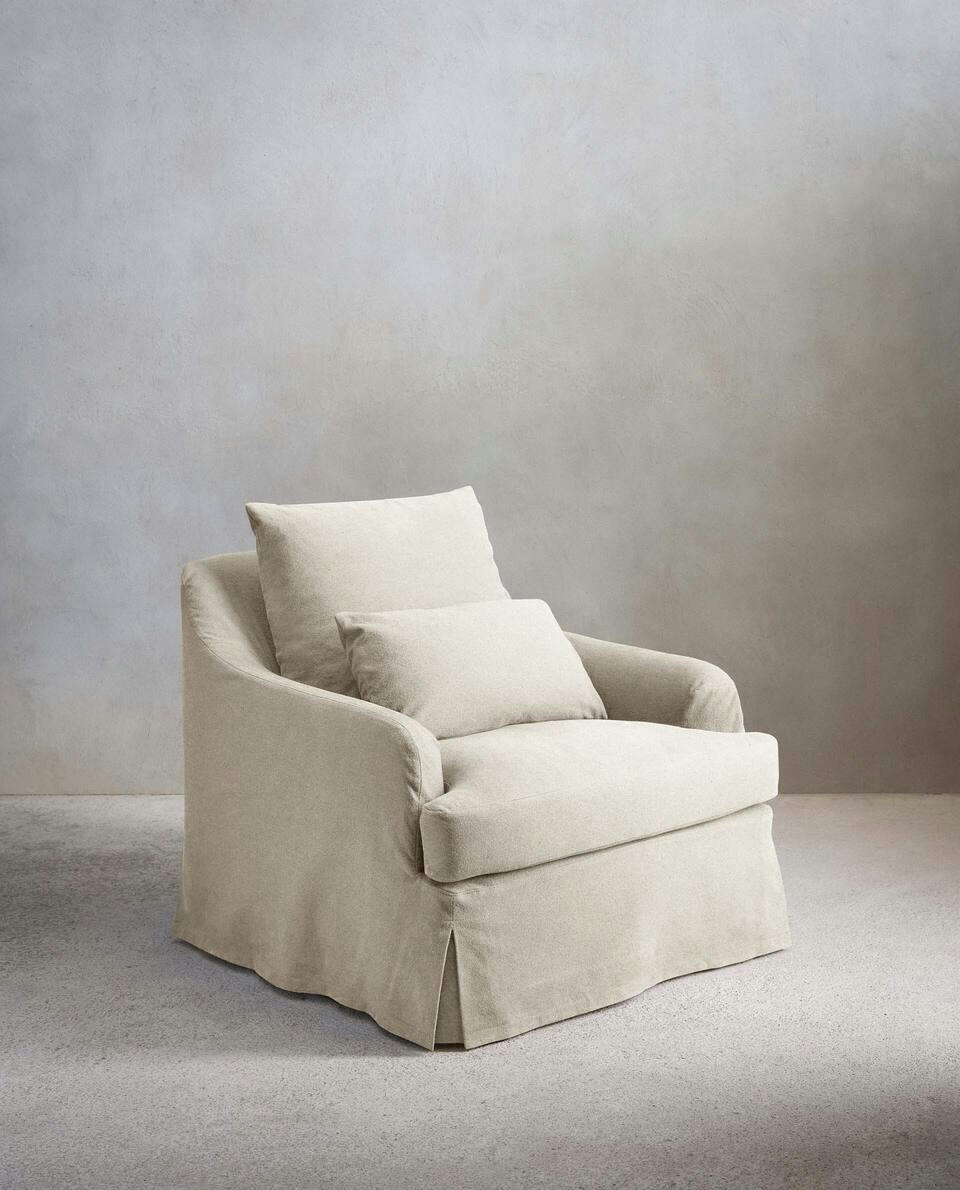 ARMCHAIR 01