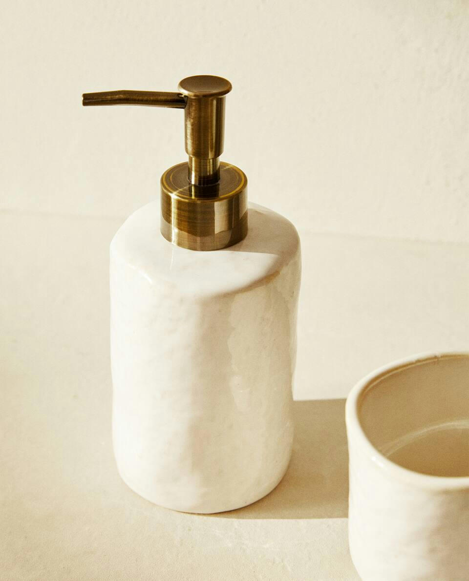 SHINY CERAMIC BATHROOM SET