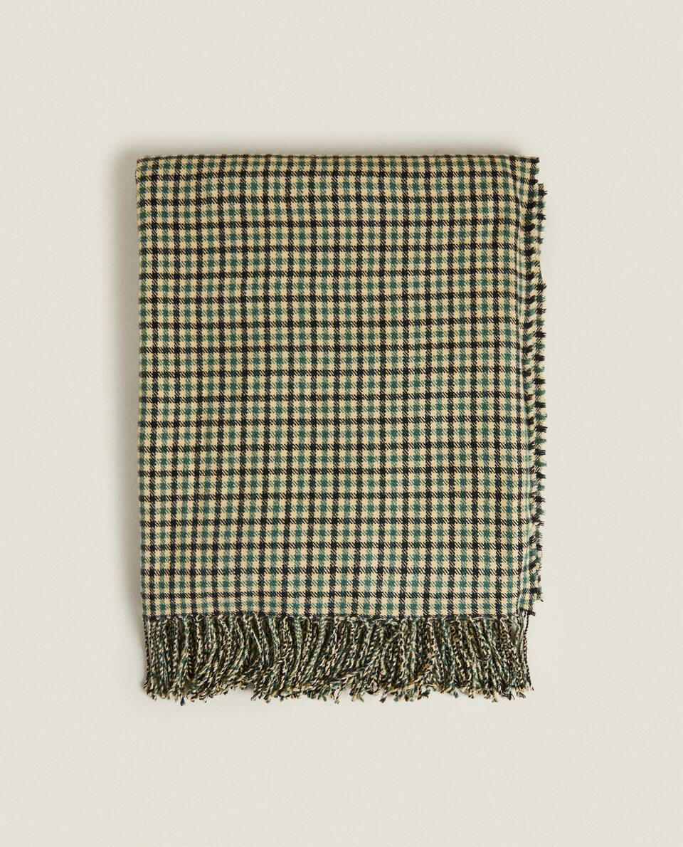 CHECKED BLANKET