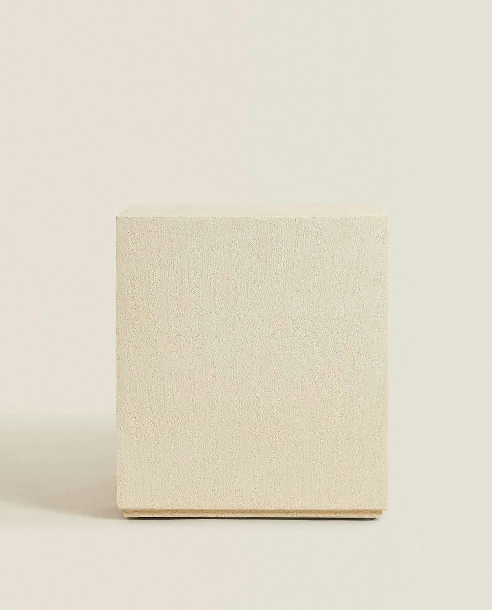 TABLE WITH CEMENT FINISH