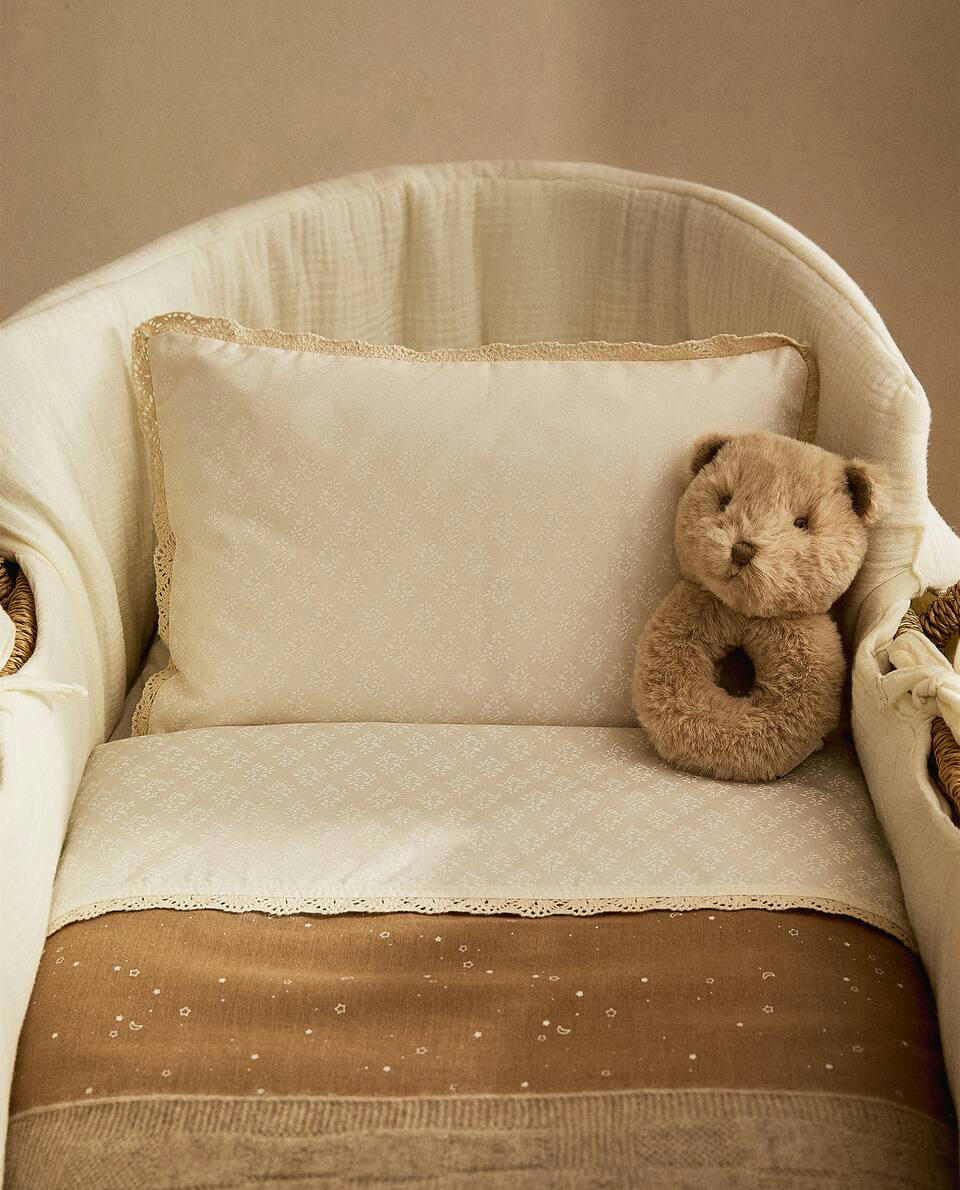 CHILDREN’S FLAT SHEET AND PILLOWCASE SET WITH LACE TRIM