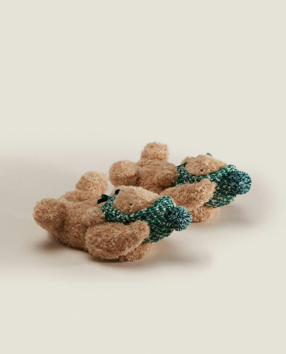 CHRISTMAS BUNNY SLIPPERS