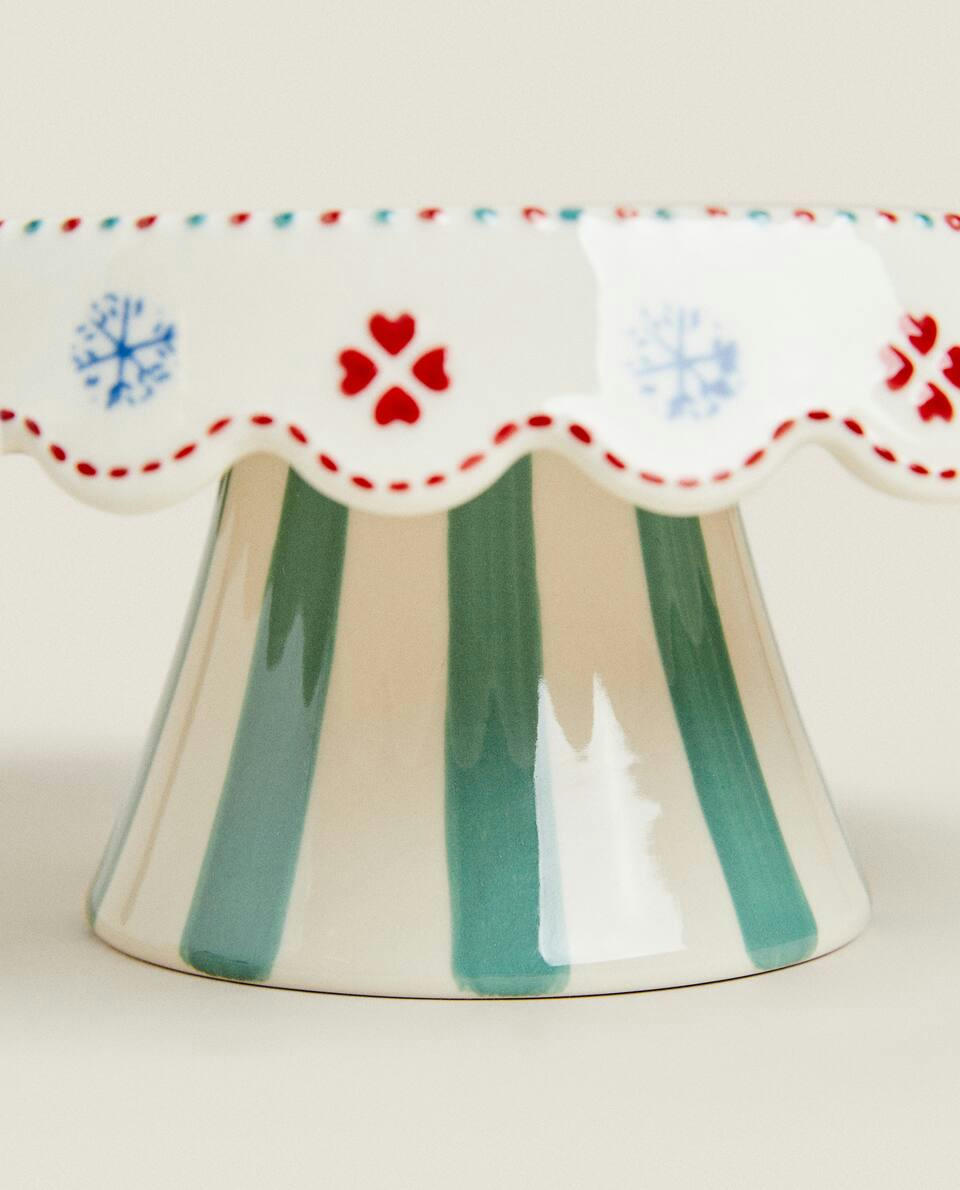 CHILDREN’S CHRISTMAS STONEWARE CAKE DISH