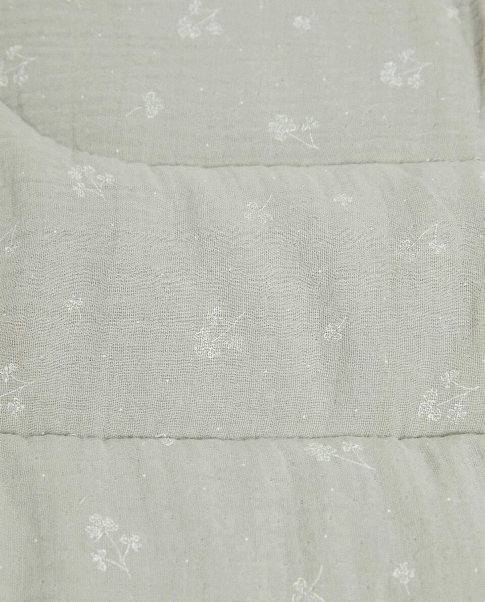 CLOVER PRINT PLAY RUG