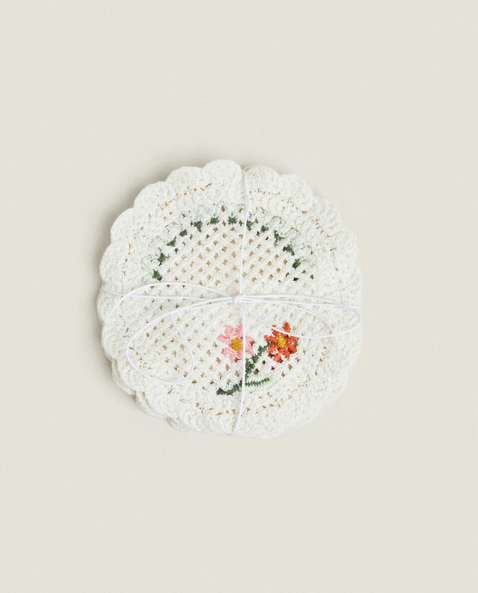 EMBROIDERED COTTON COASTERS PACK (PACK OF 4)