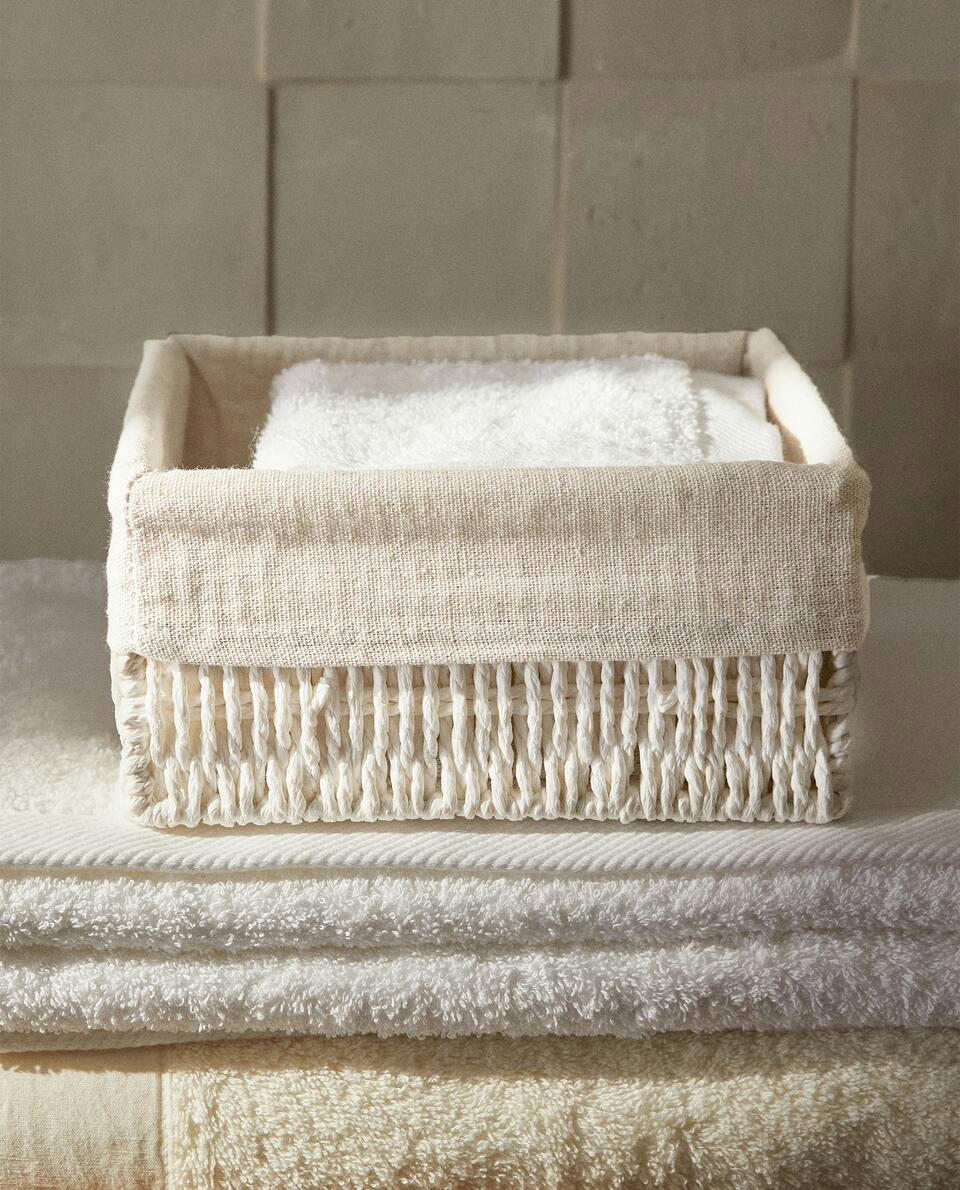 SQUARE FABRIC-LINED BASKET