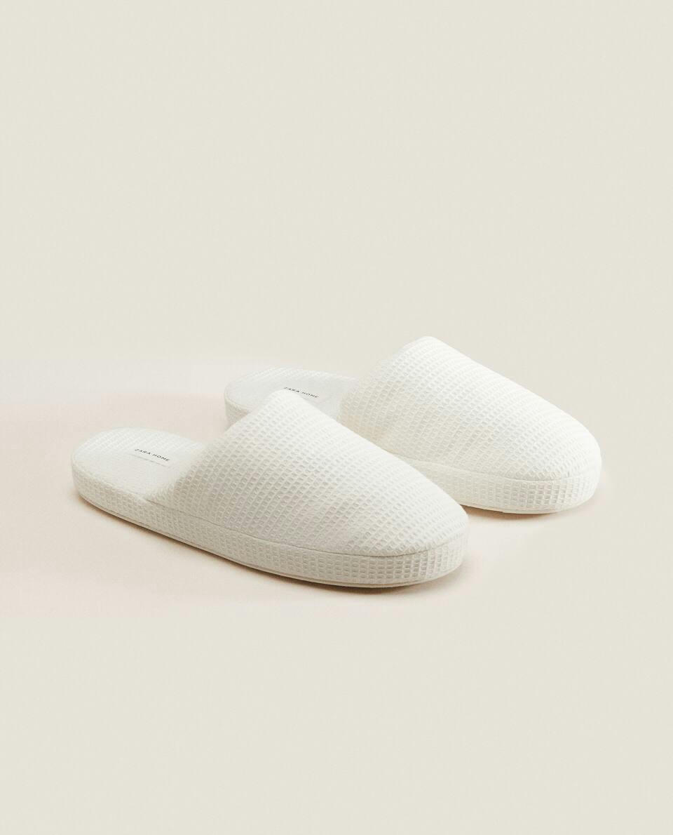 MINI WAFFLE-KNIT PLATFORM SLIPPERS