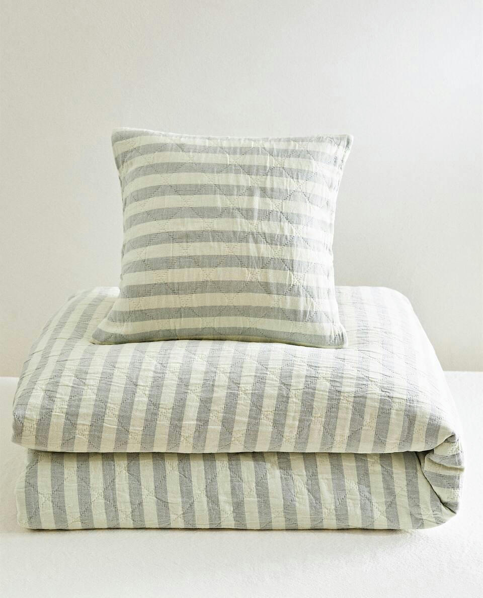 DYED THREAD STRIPED BEDSPREAD