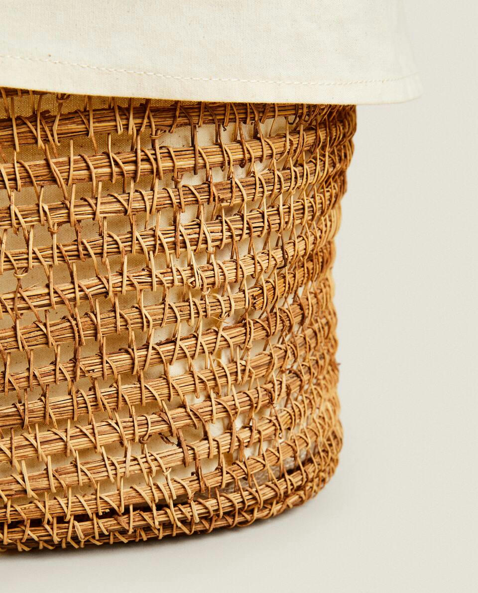 BASKET WITH FABRIC LINING