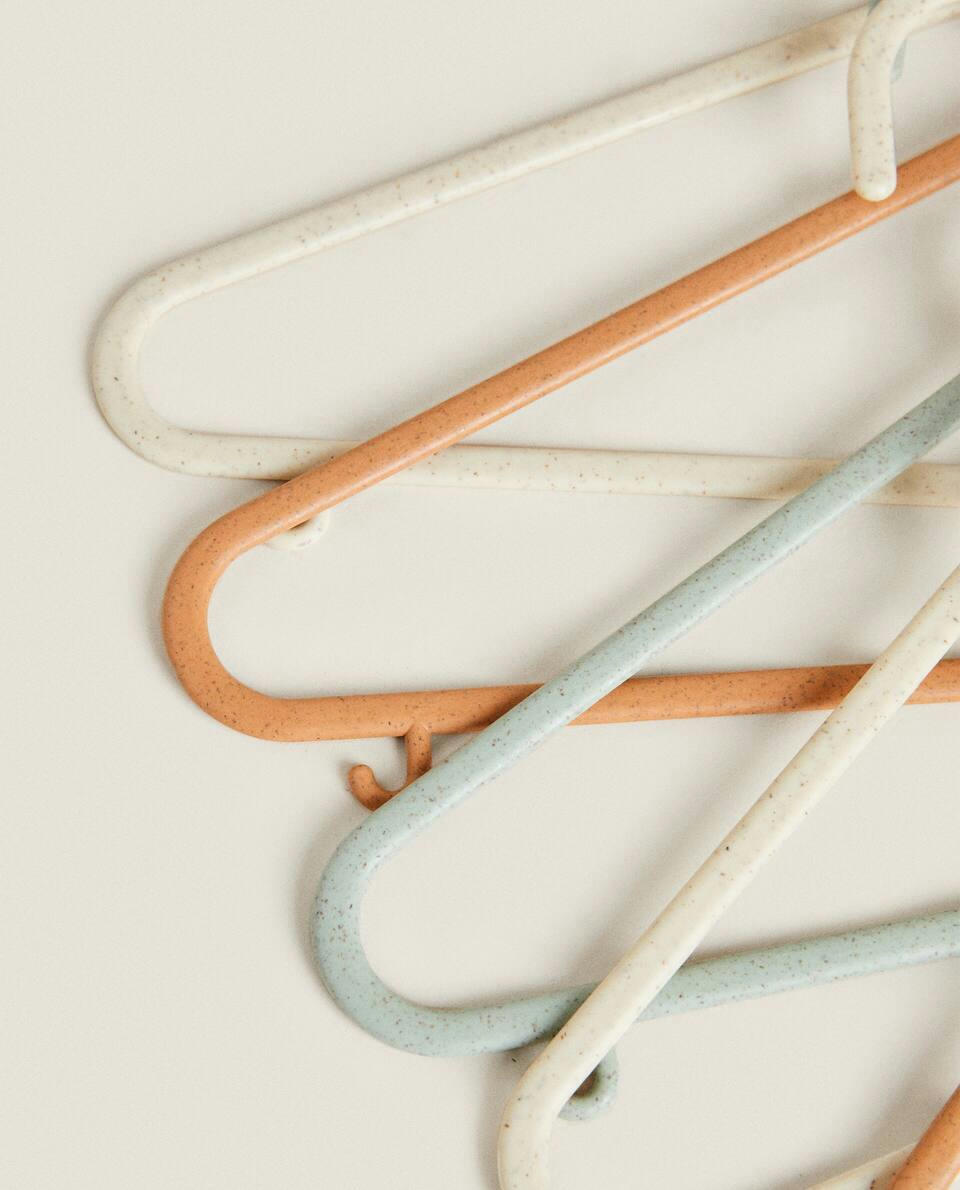 CHILDREN'S HANGERS (PACK OF 6)