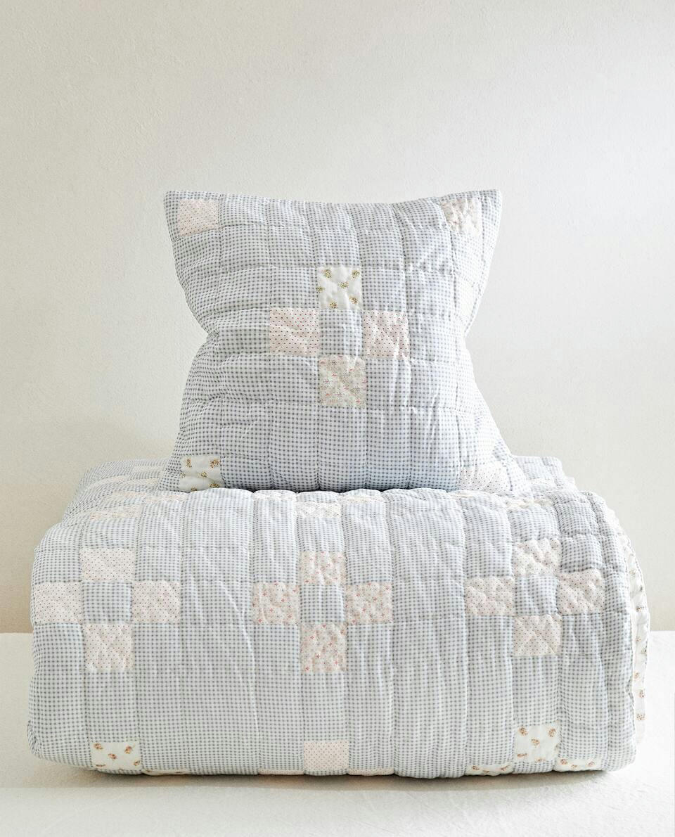 FLORAL PATCHWORK QUILT