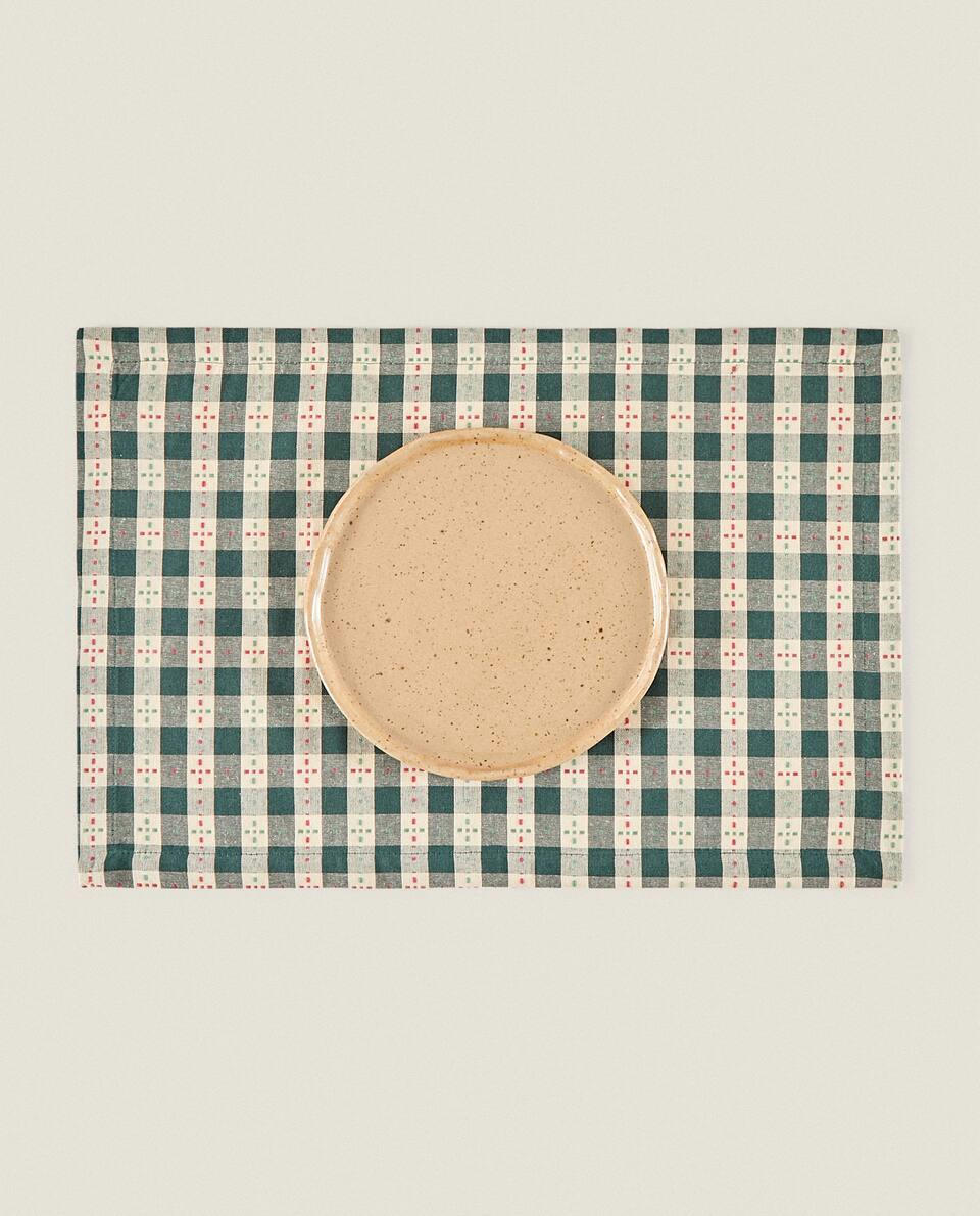 PACK OF CHECK CHRISTMAS PLACEMATS (PACK OF 2)