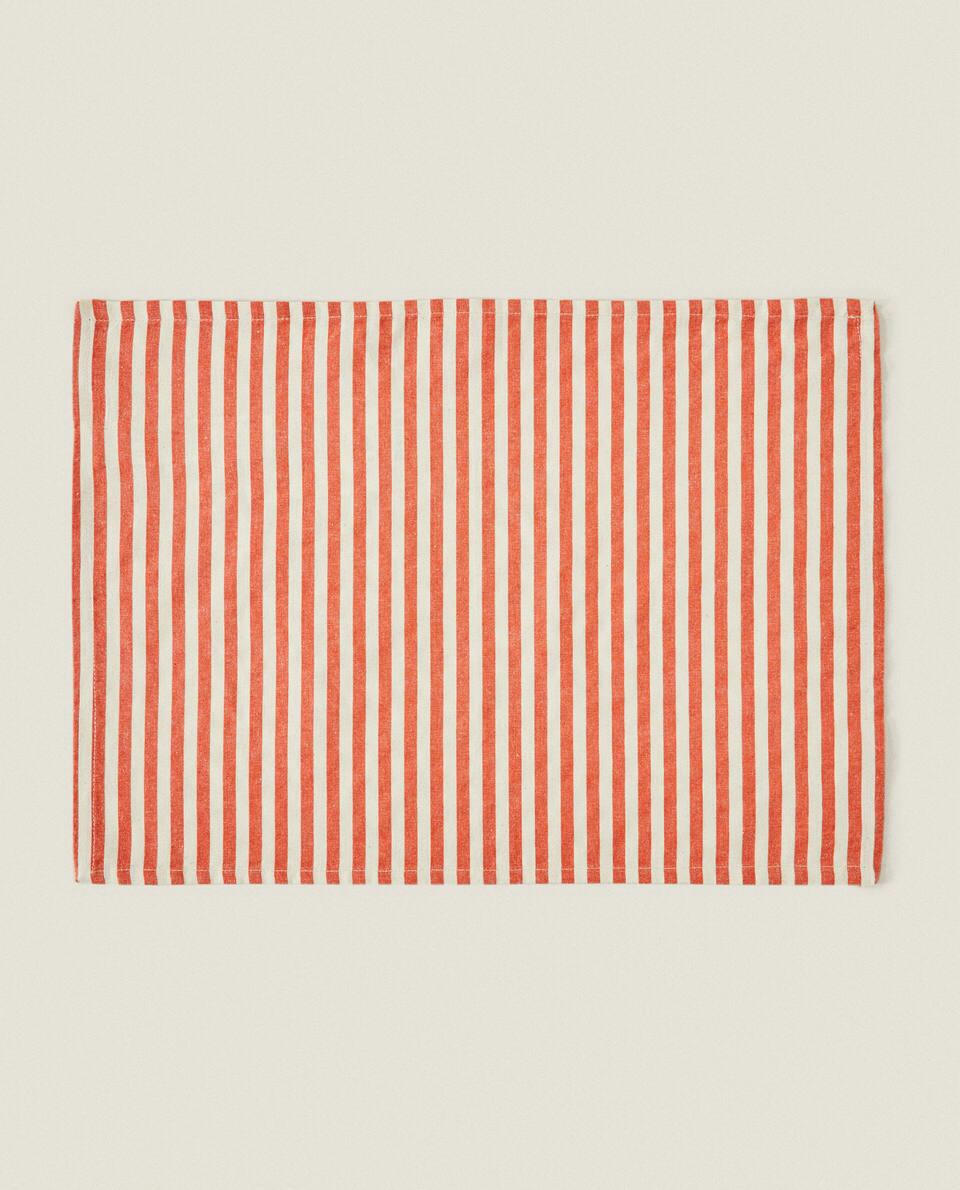 STRIPED PLACEMAT