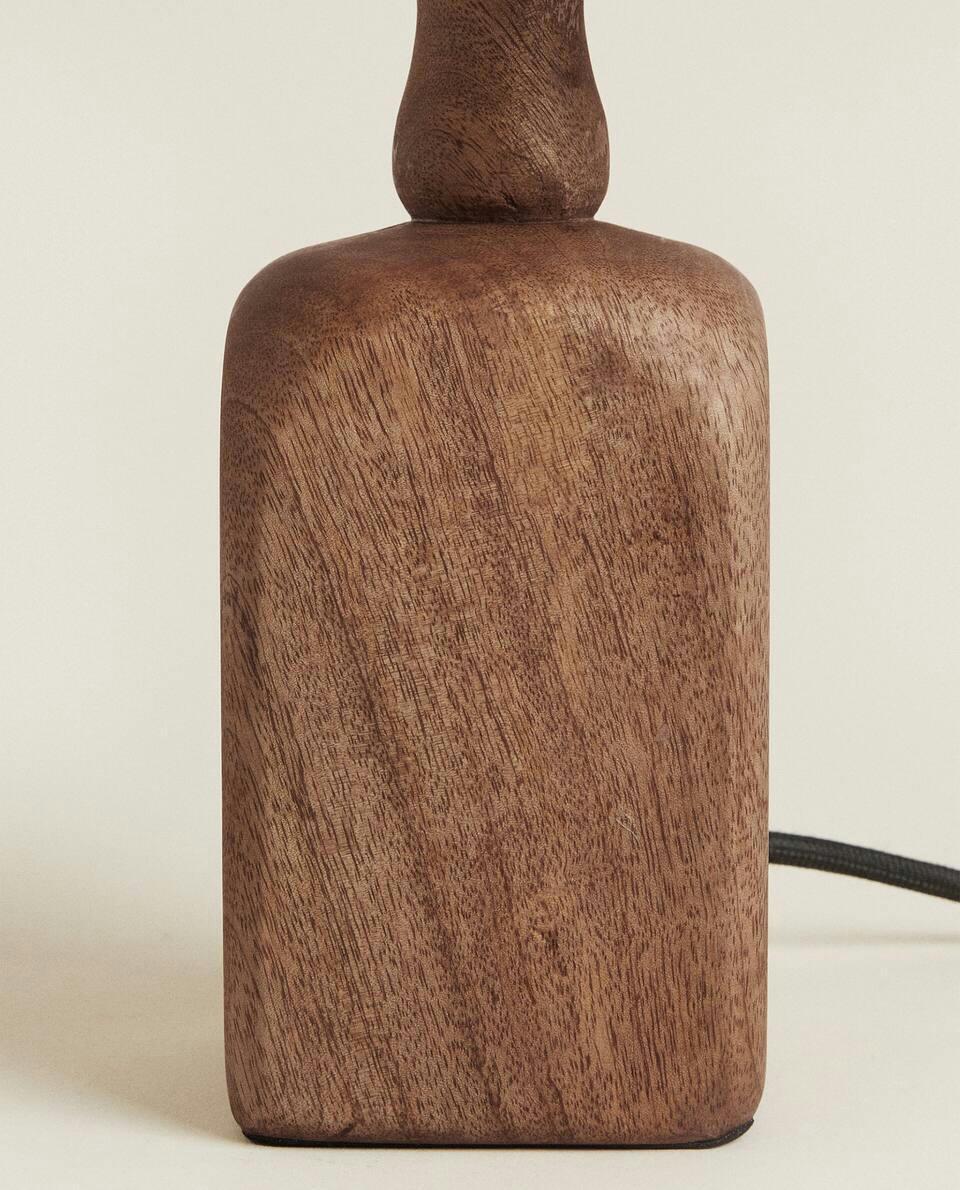 LAMP WITH WOODEN BASE