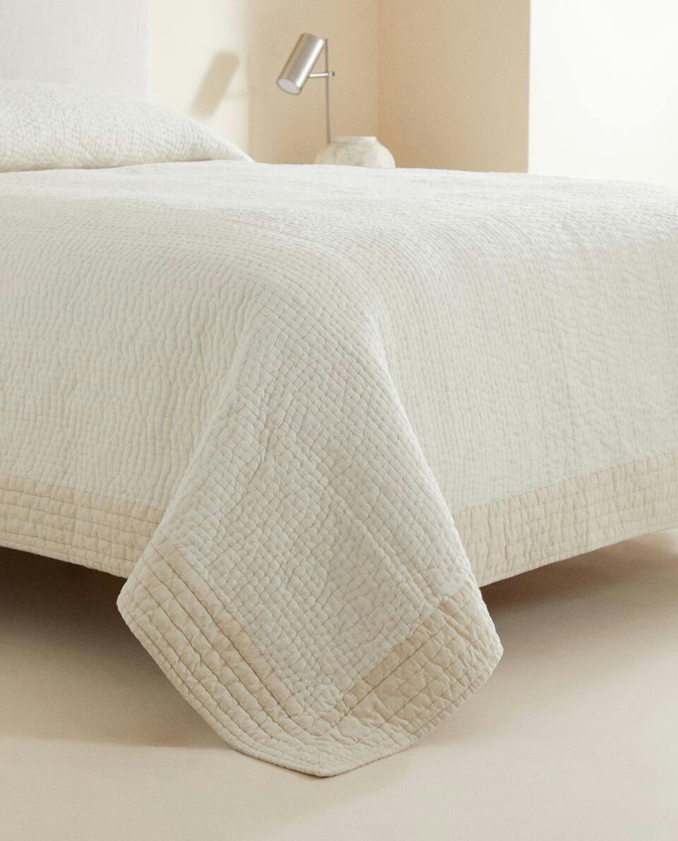 QUILTED LINEN QUILT