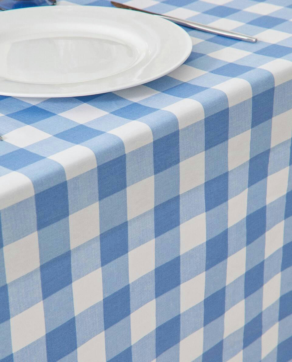 RESIN CHECKED TABLECLOTH