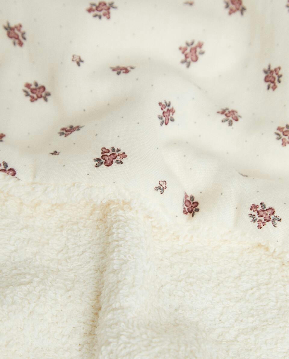 CHILDREN'S FLORAL PRINT TOWEL