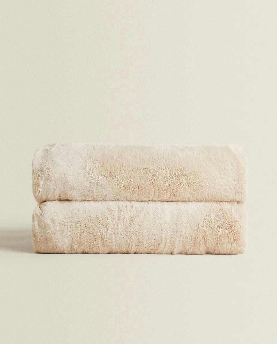 FUR BLANKET