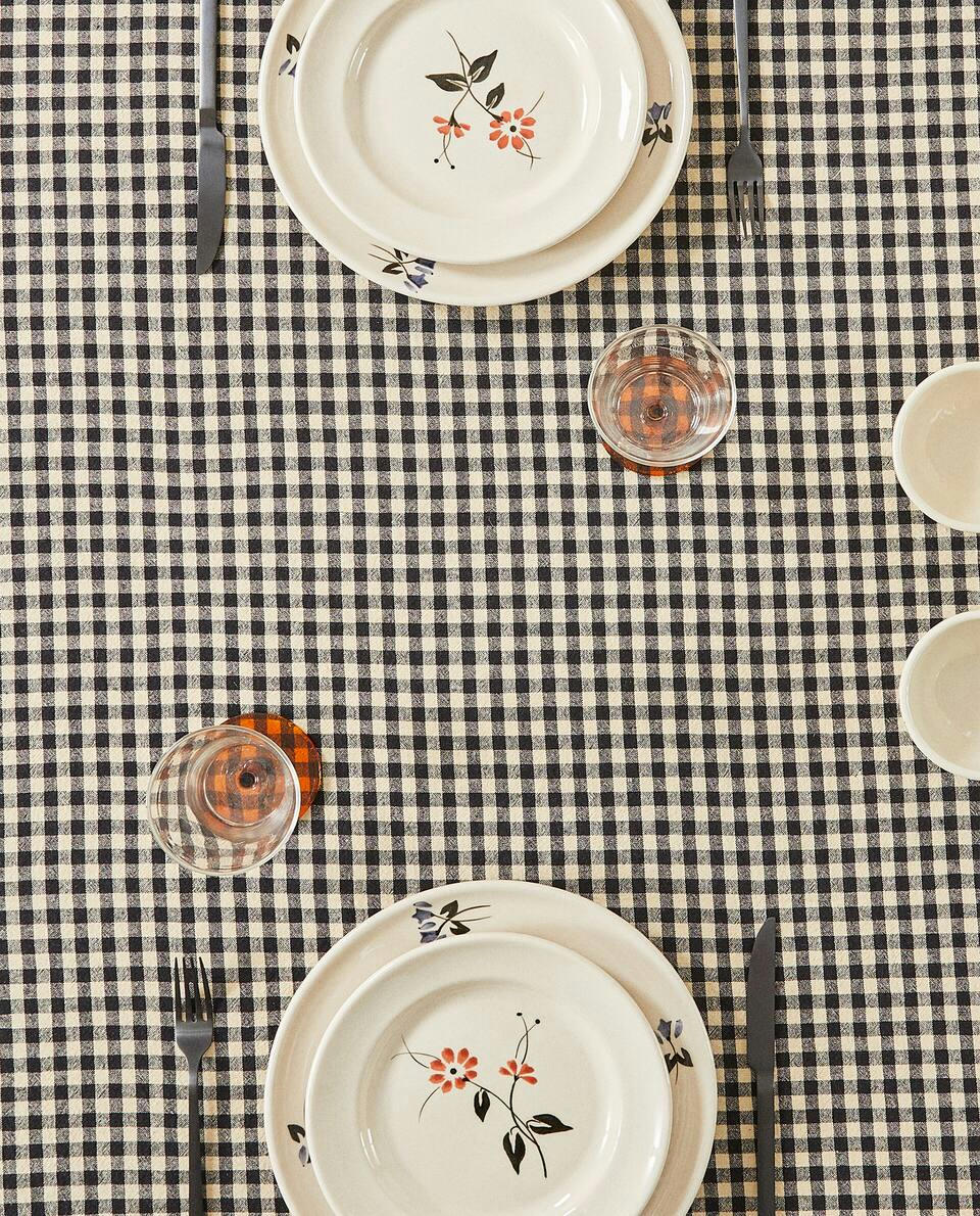 GINGHAM CHECK LINEN TABLECLOTH