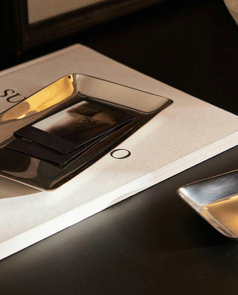 RECTANGULAR METAL TRAY