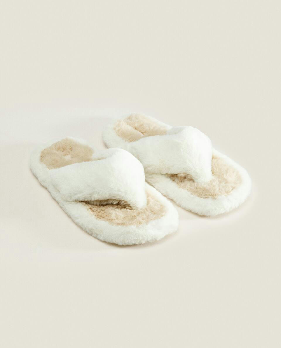 CONTRAST FAUX FUR OPEN SLIPPERS