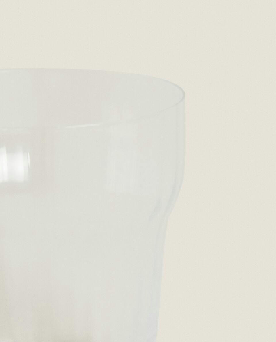 GLASS TUMBLER WITH LINE DESIGN