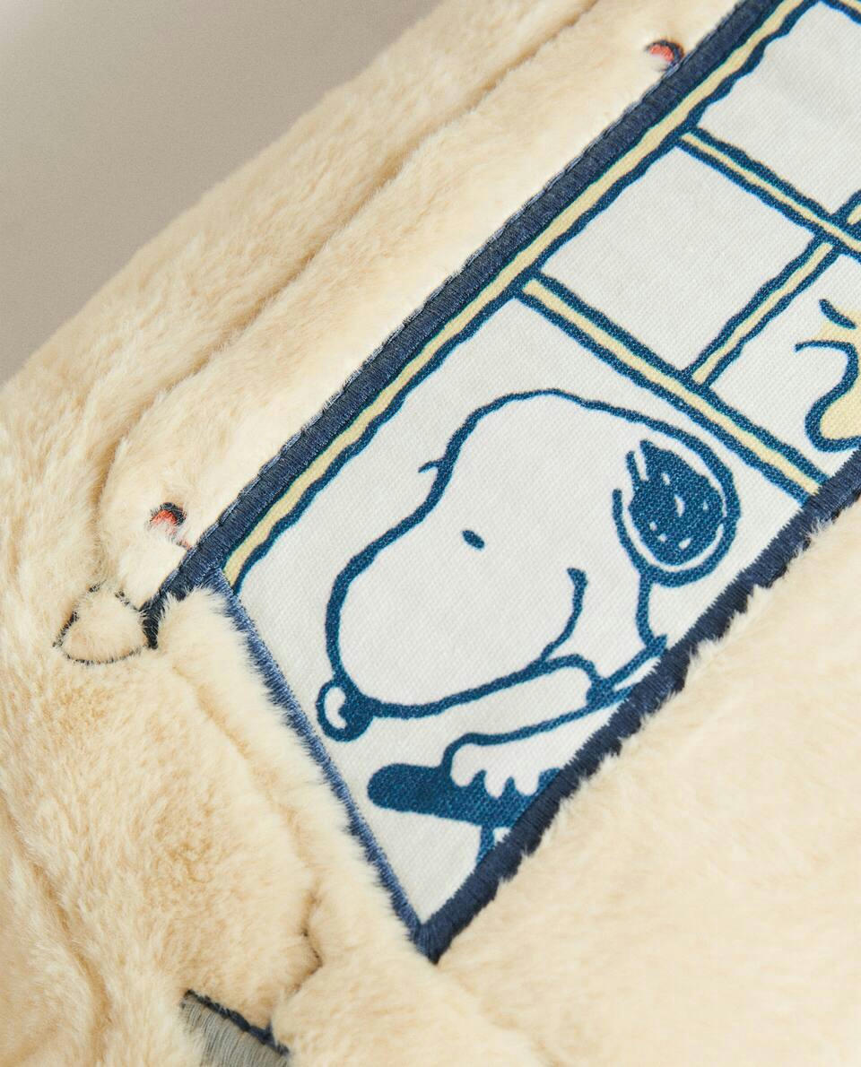 PEANUTS? BUS CUSHION