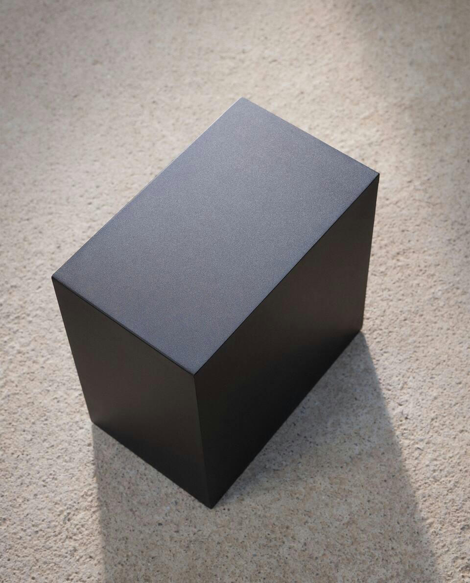 FURNITURE | ACCESSORIES 01