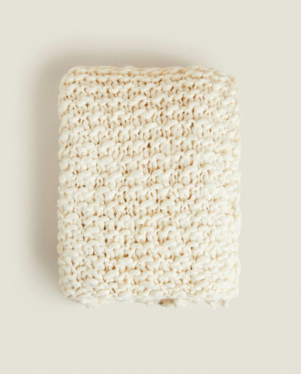 PLAIN CHUNKY KNIT BLANKET