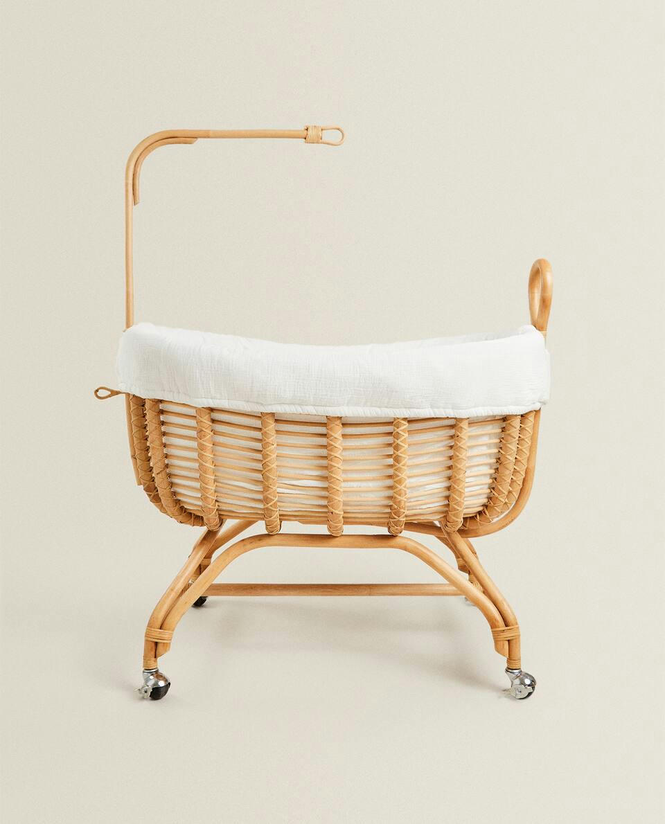 RATTAN MINI COT