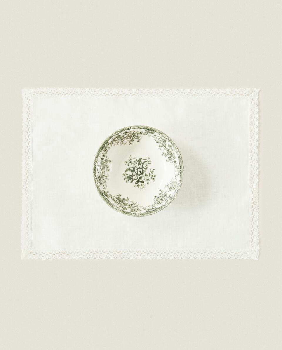 LINEN PLACEMAT WITH LACE TRIM