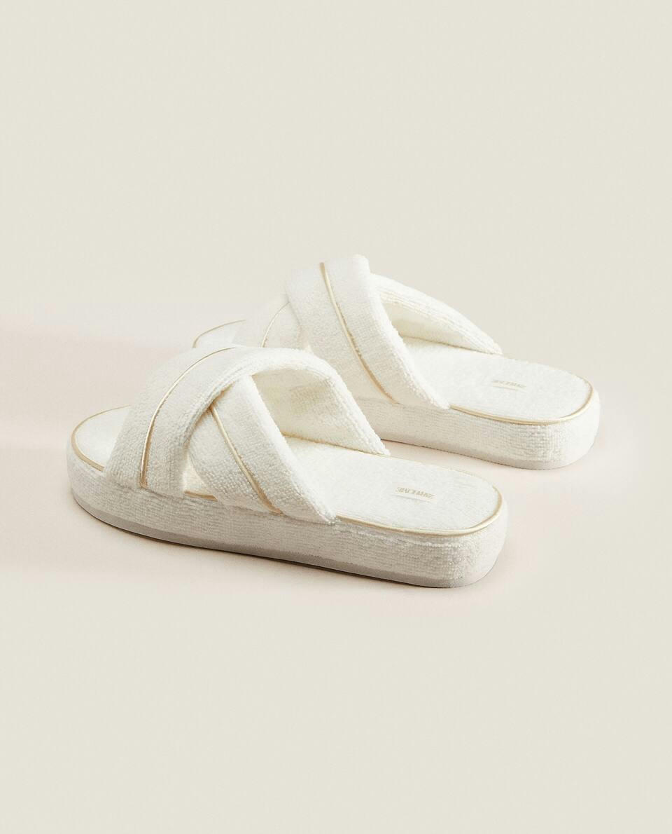 TOWELLING SLIPPERS WITH PIPING
