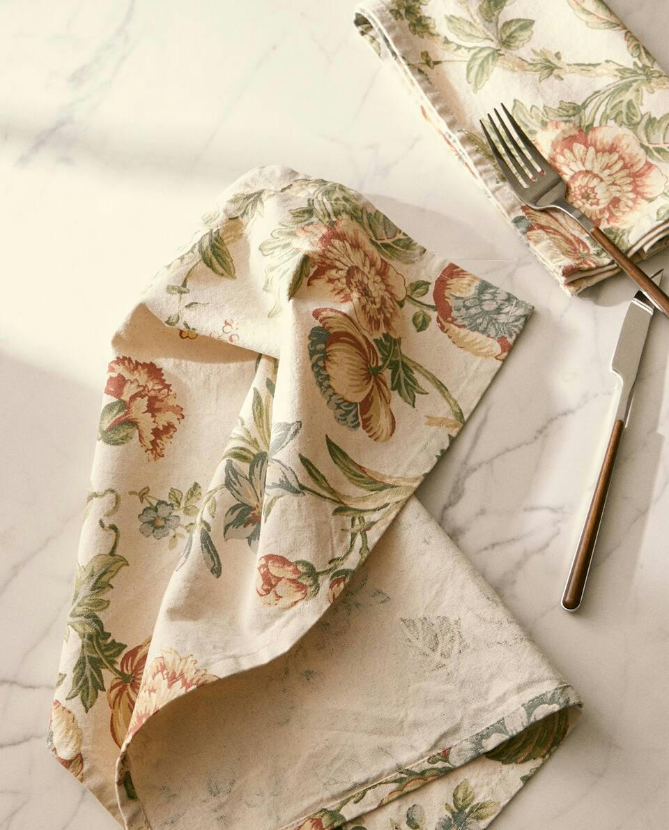 FLORAL PRINT NAPKIN